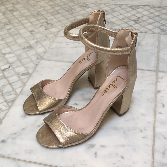 Lulu's Shoes - ⭐️sale⭐️Lulu’s Champagne Metallic Ankle Strap Heel